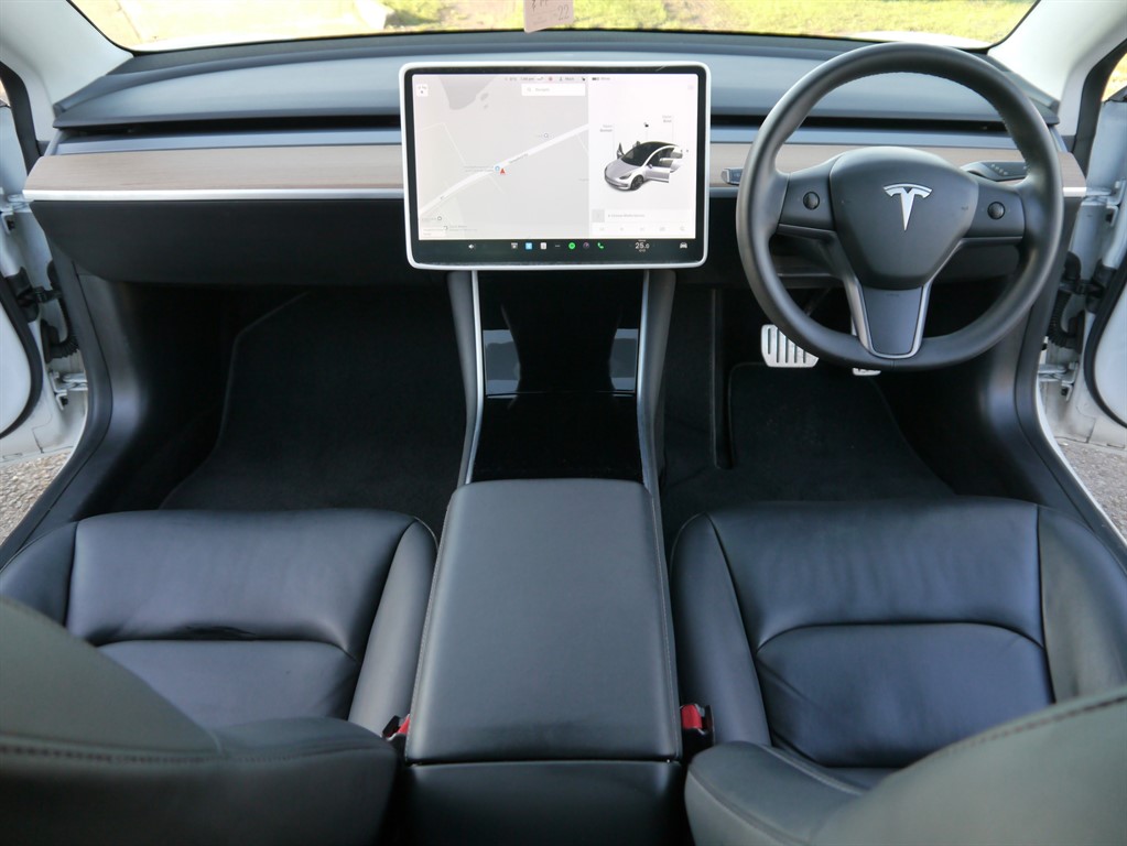 Used Tesla Model 3 2020 for sale - 76652856: Photo 2