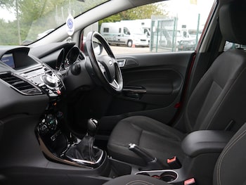 Used Ford Fiesta 2016 for sale - 78412075: Photo