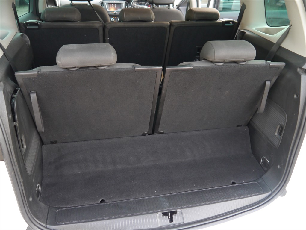 Used Vauxhall Zafira Tourer 2017 for sale - 76355309: Photo 8