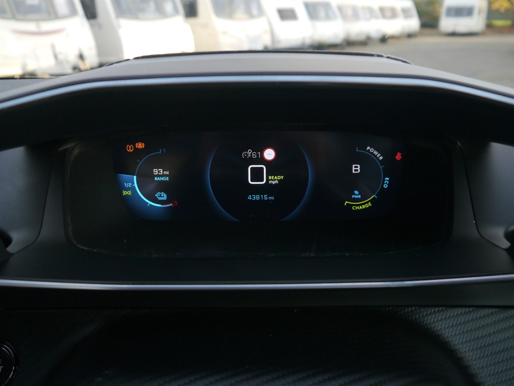 Used Peugeot 2008 2020 for sale - 76375642: Photo 3