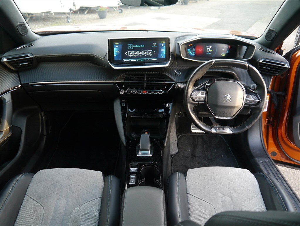 Used Peugeot 2008 2020 for sale - 76375642: Photo 7