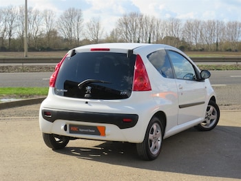 Used Peugeot 107 2014 for sale - 77890217: Photo