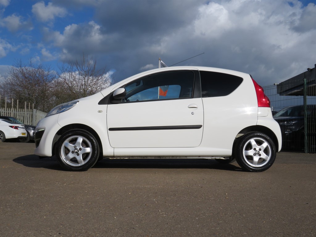 Used Peugeot 107 2014 for sale - 77890217: Photo 7