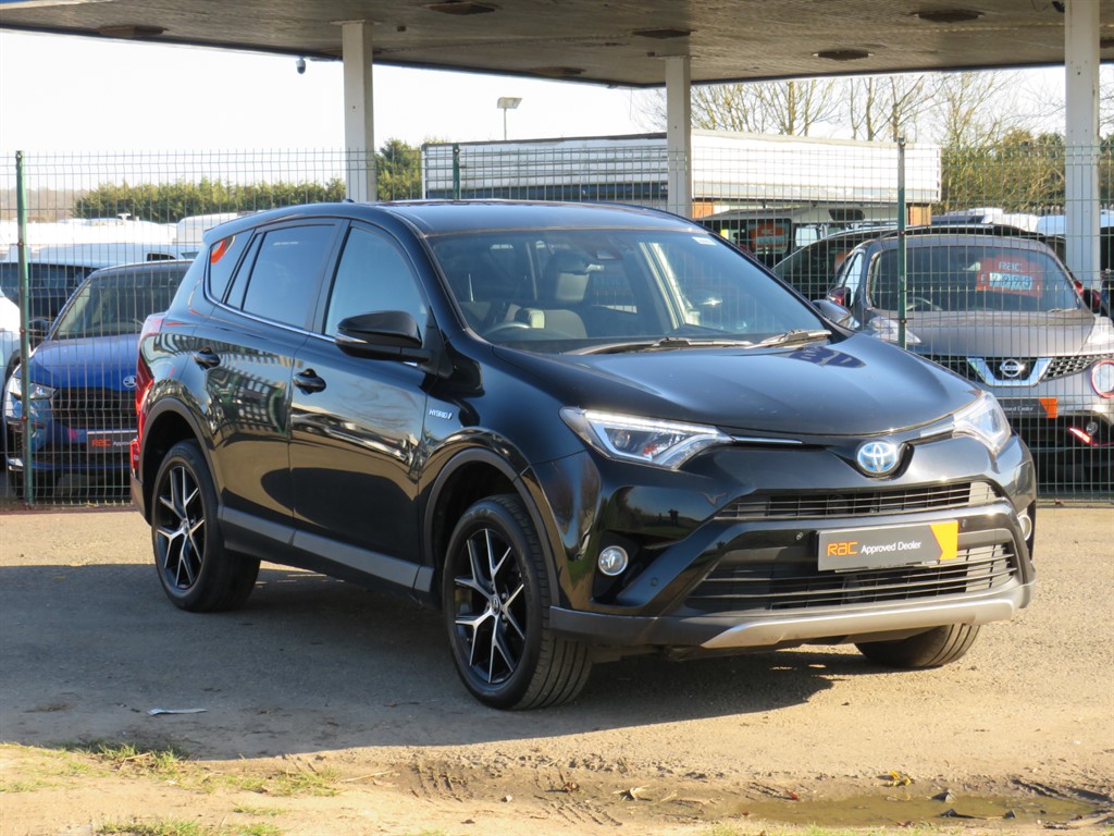 Used Toyota RAV4 2017 for sale - 77951019: Photo 5