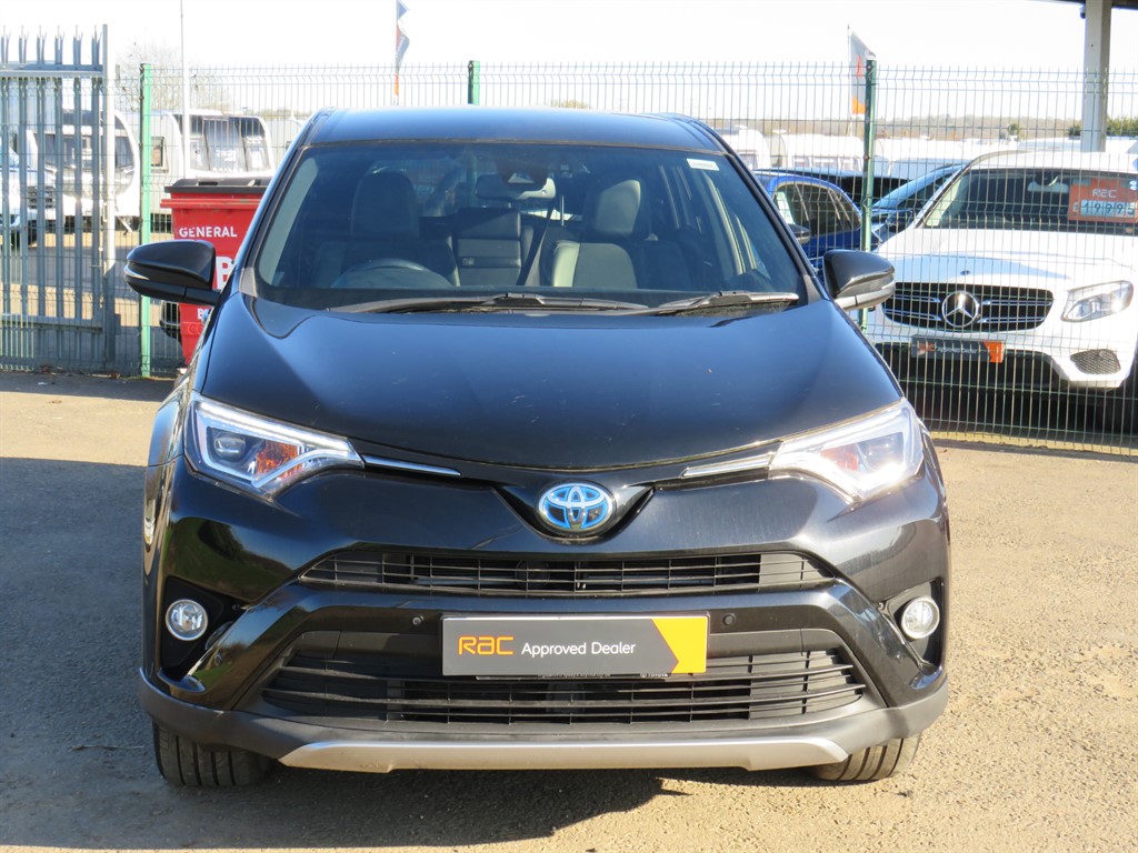 Used Toyota RAV4 2017 for sale - 77951019: Photo 6