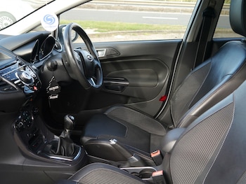 Used Ford Fiesta 2013 for sale - 75943645: Photo