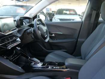 Used Peugeot 2008 2021 for sale - 74250075: Photo