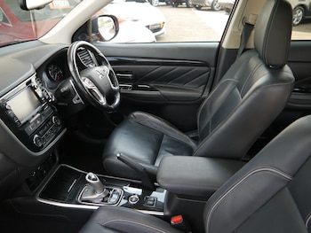 Used Mitsubishi Outlander 2016 for sale - 79350816: Photo