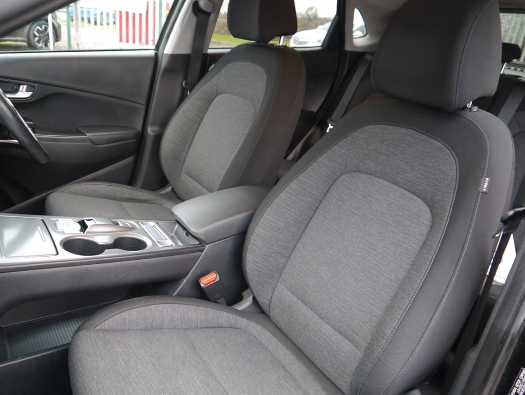 Used Hyundai KONA 2021 for sale - 77165617: Photo 3