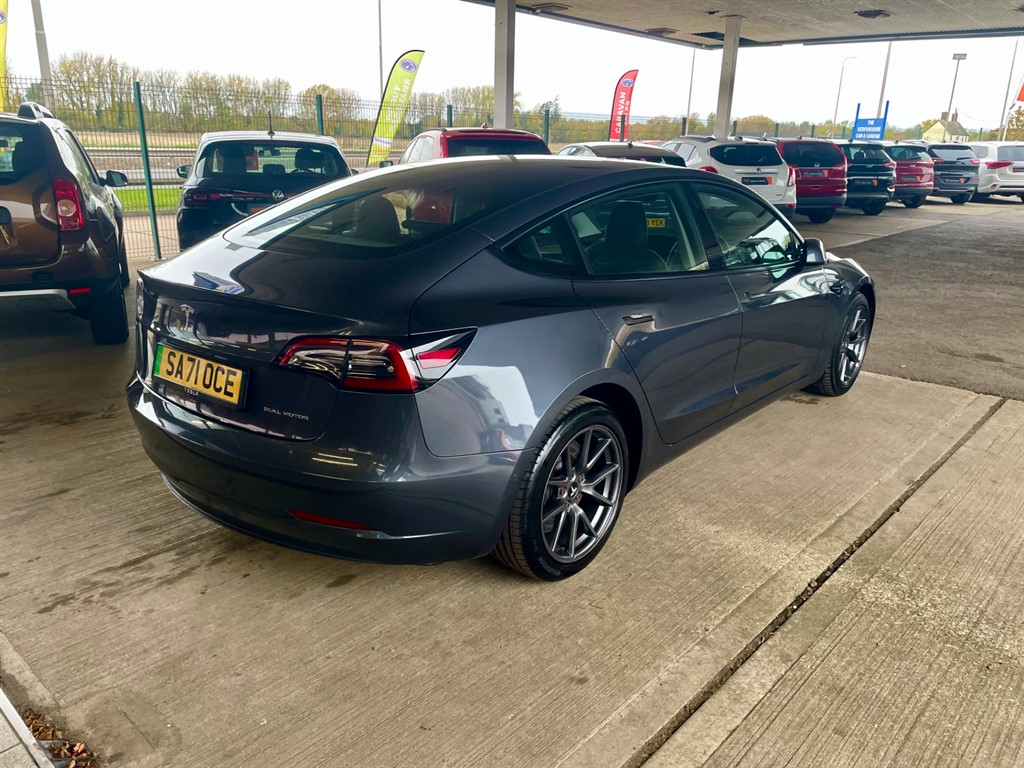 Used Tesla Model 3 2021 for sale - 76400909: Photo 4