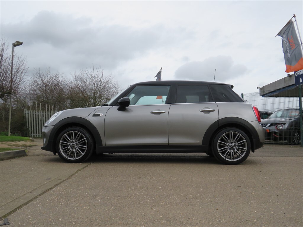 Used MINI Cooper 2017 for sale - 77911527: Photo 9