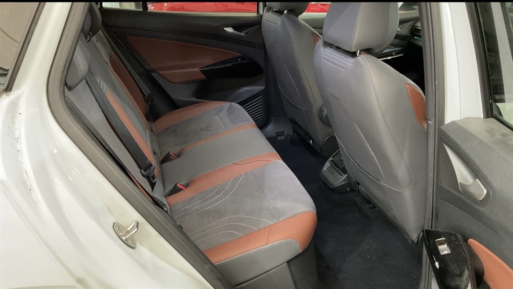 Used Volkswagen ID.4 2021 for sale - 76400907: Photo 9