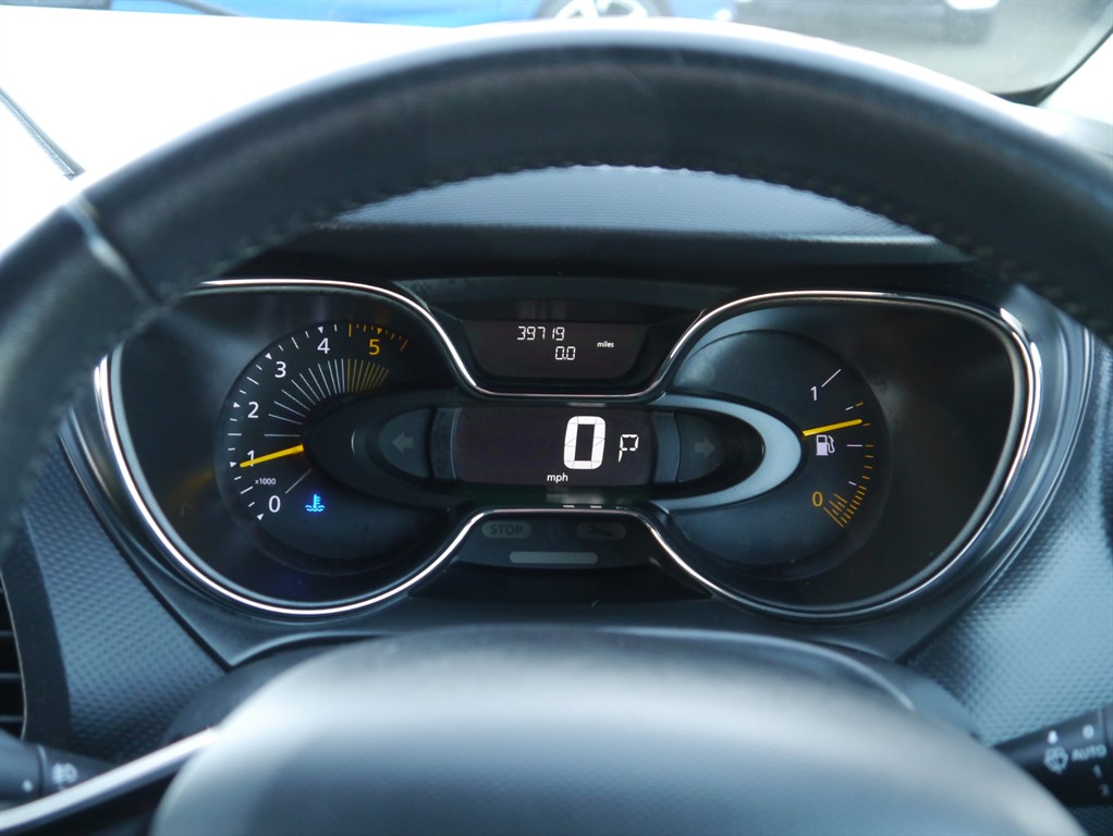 Used Renault Captur 2015 for sale - 77106199: Photo 3