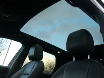 Used Land Rover Discovery Sport 2019 for sale - 73816606: Photo
