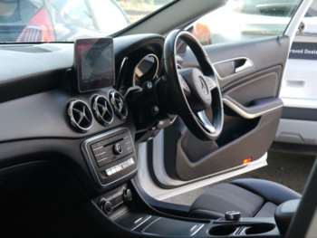 Used Mercedes-Benz GLA 2018 for sale - 75155823: Photo