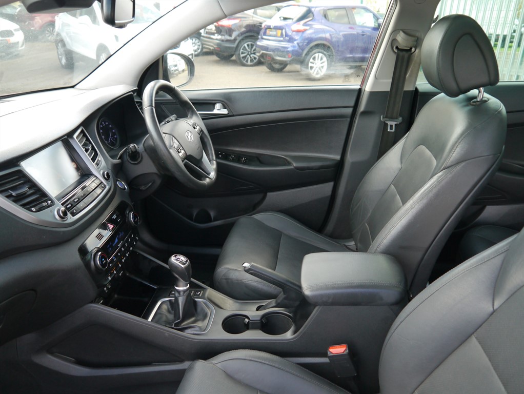 Used Hyundai TUCSON 2016 for sale - 76375655: Photo 2