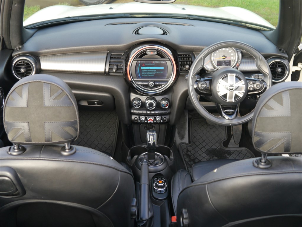 Used MINI Convertible 2019 for sale - 76640635: Photo 3