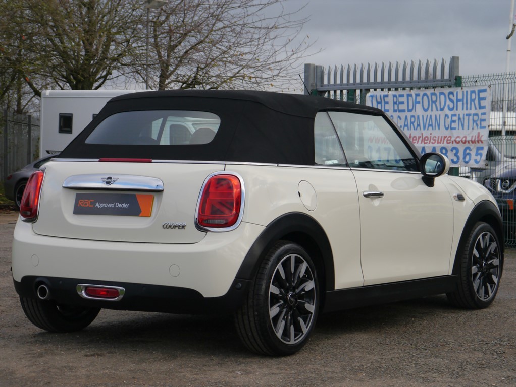 Used MINI Convertible 2019 for sale - 76640635: Photo 5