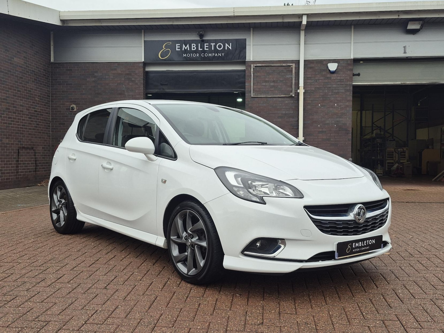 Used Vauxhall Corsa 2018 for sale - 76965693: Photo 2