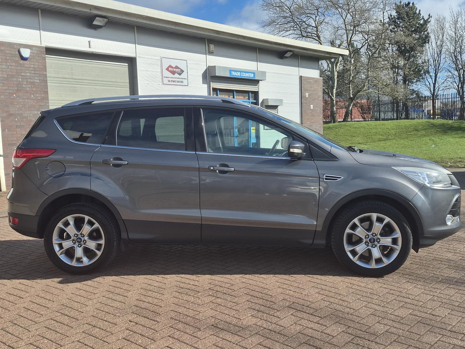 Used Ford Kuga 2014 for sale - 77877855: Photo 2