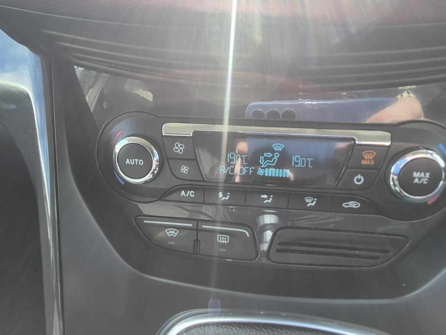 Used Ford Kuga 2014 for sale - 77877855: Photo 22