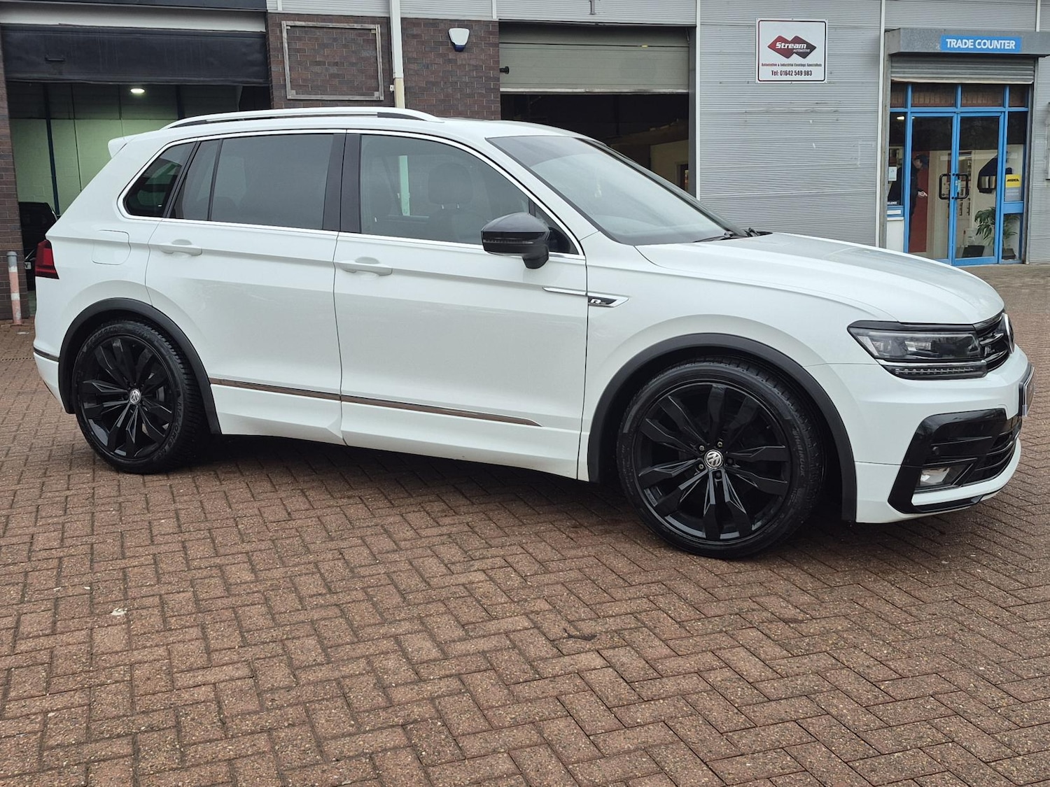 Used Volkswagen Tiguan 2017 for sale - 77367207: Photo 3
