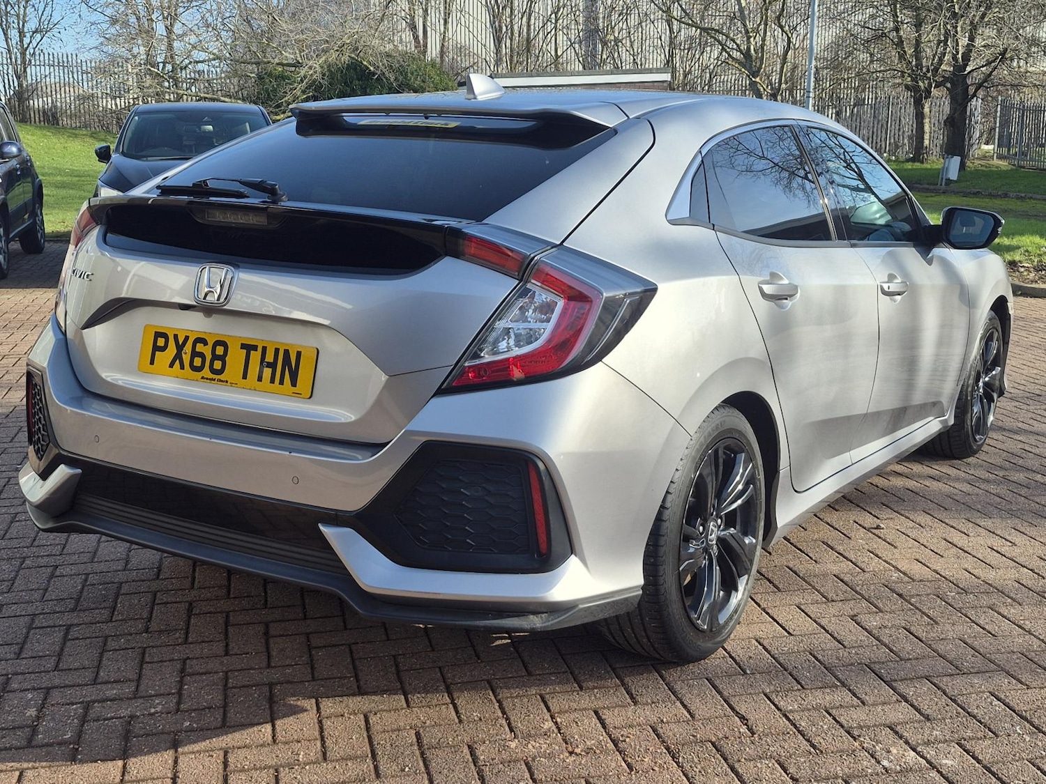 Used Honda Civic 2018 for sale - 77556936: Photo 4