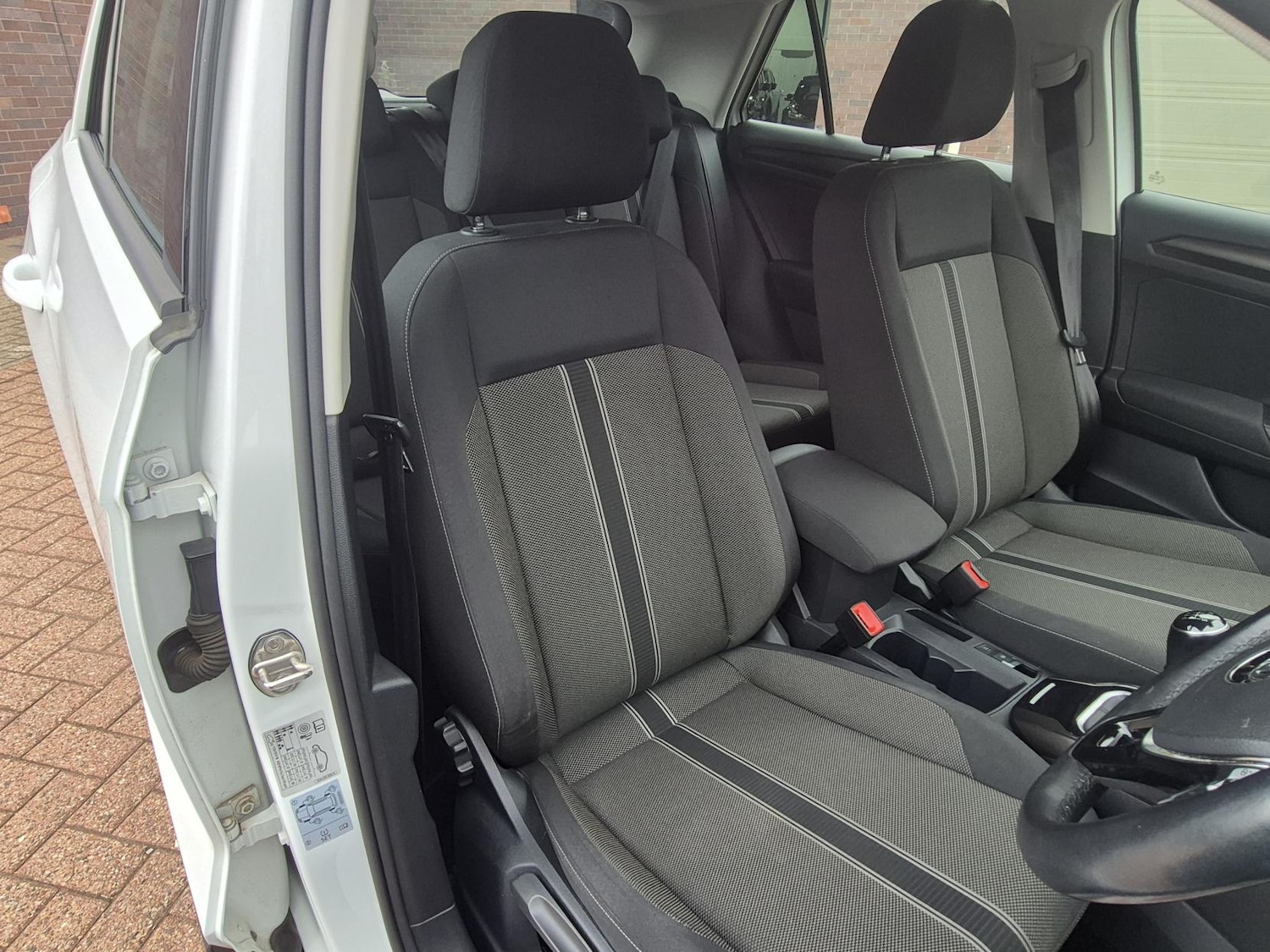 Used Volkswagen T-Roc 2019 for sale - 78053251: Photo 14