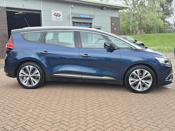 Used Renault Grand Scenic 2018 for sale - 78286742: Photo