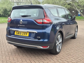 Used Renault Grand Scenic 2018 for sale - 78286742: Photo