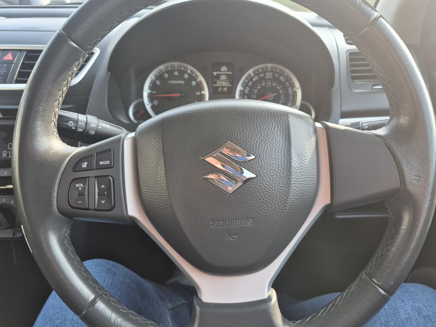 Used Suzuki Swift 2013 for sale - 77763002: Photo 17