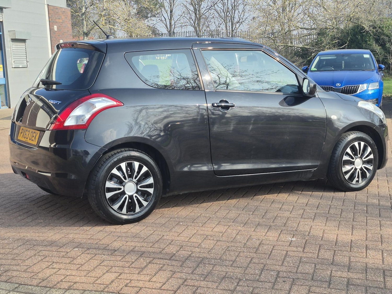 Used Suzuki Swift 2013 for sale - 77763002: Photo 3