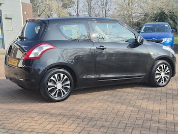 Used Suzuki Swift 2013 for sale - 77763002: Photo