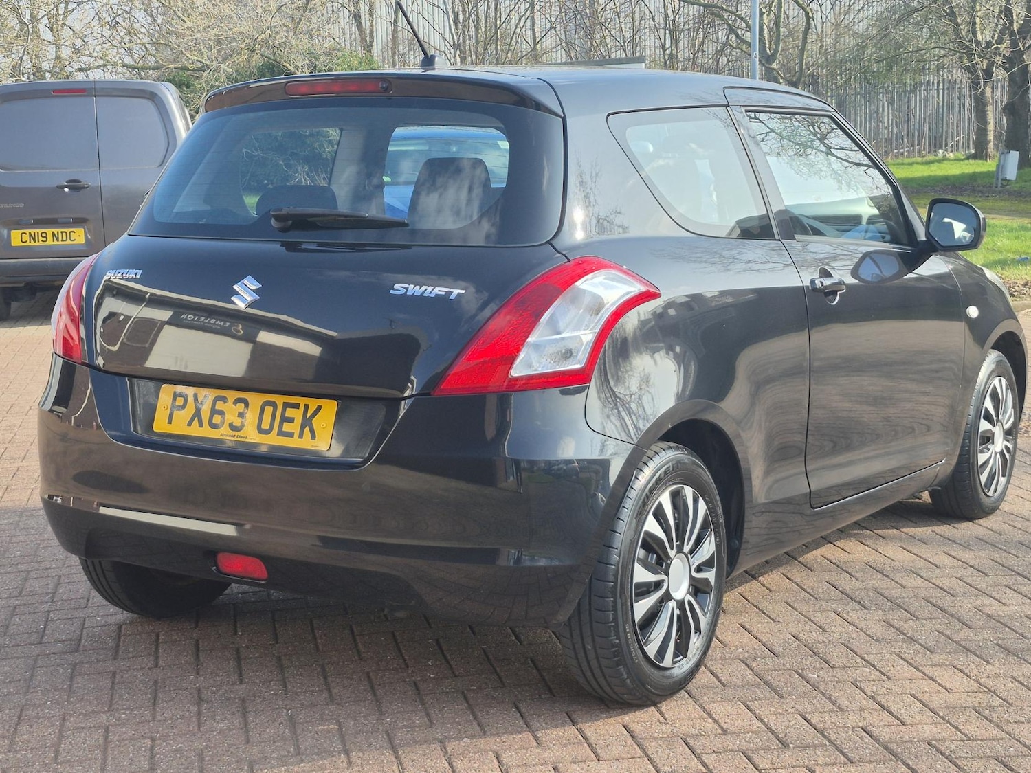 Used Suzuki Swift 2013 for sale - 77763002: Photo 4