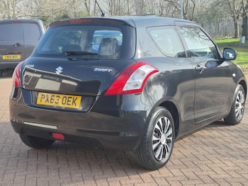 Used Suzuki Swift 2013 for sale - 77763002: Photo