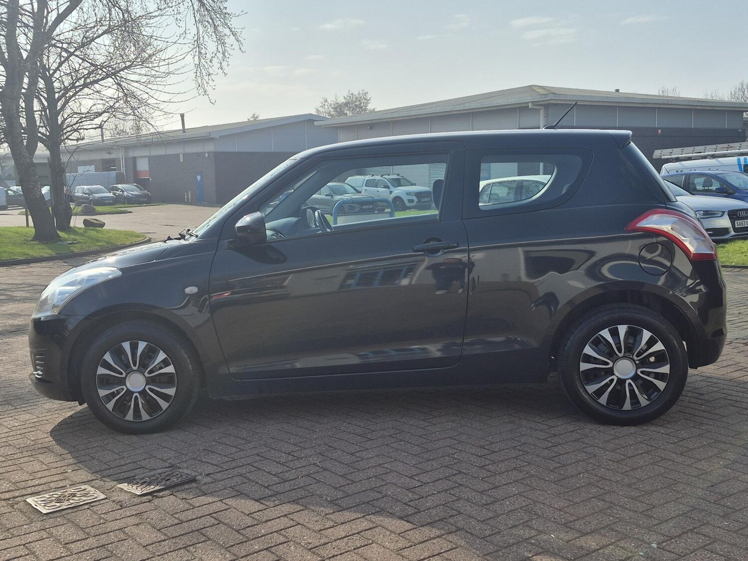 Used Suzuki Swift 2013 for sale - 77763002: Photo 7