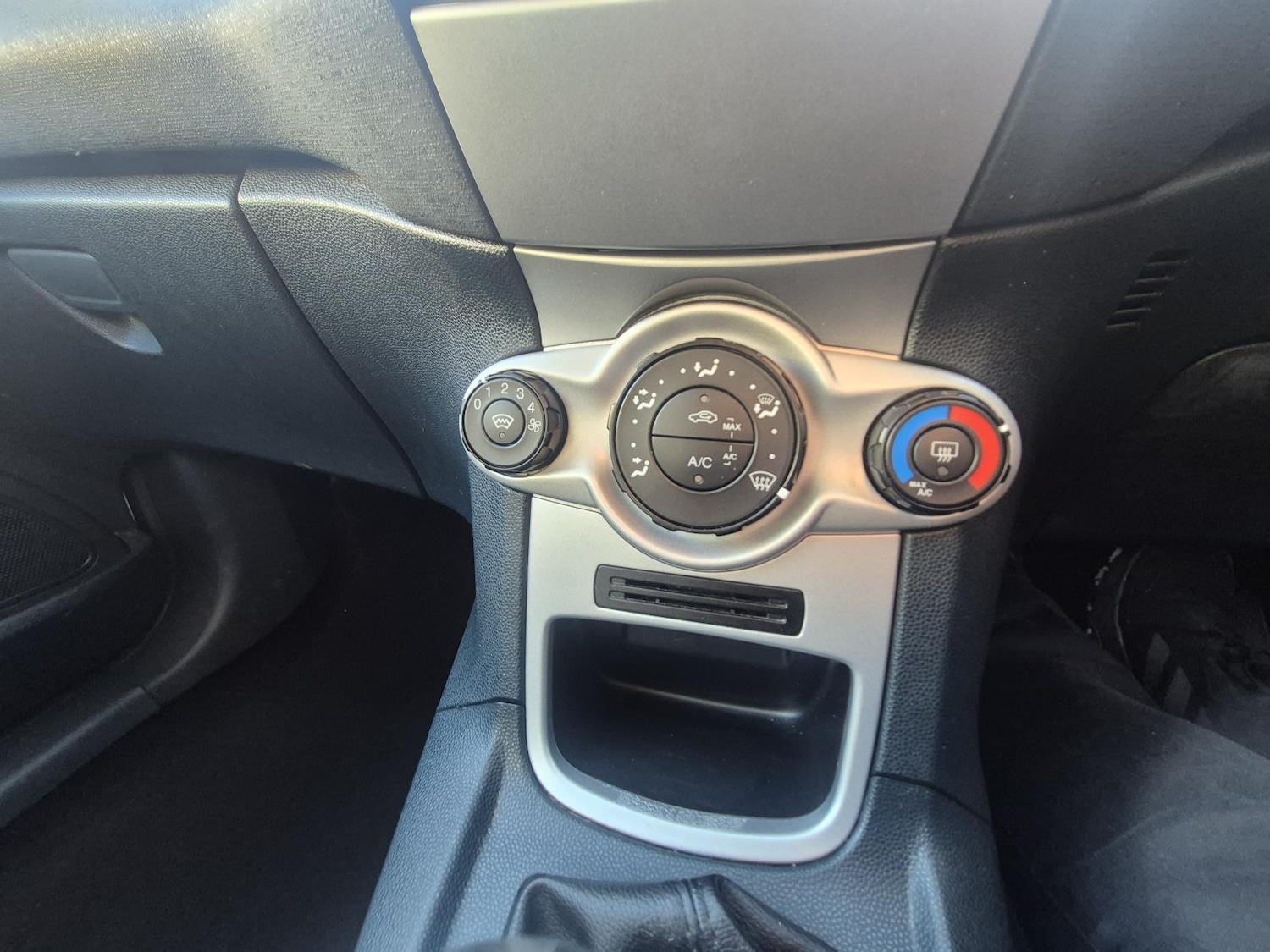 Used Ford Fiesta 2012 for sale - 77160792: Photo 16