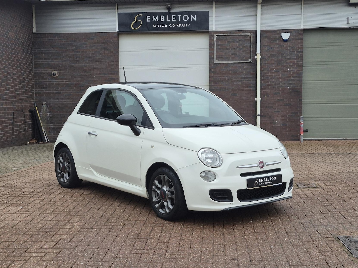 Used Fiat 500 2015 for sale - 77026200: Photo 2