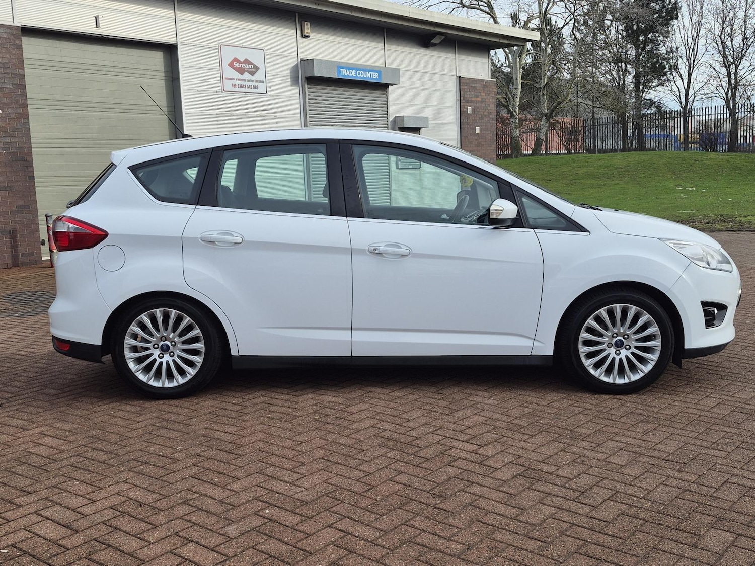 Used Ford C-Max 2015 for sale - 77630929: Photo 3