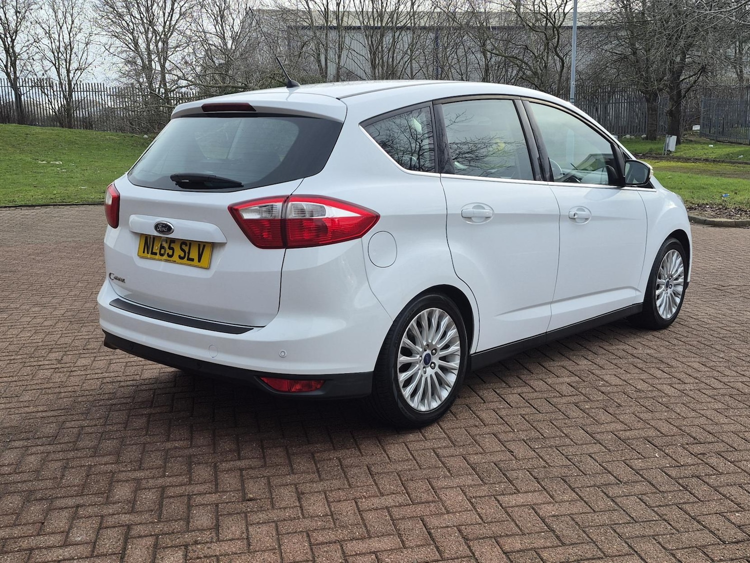 Used Ford C-Max 2015 for sale - 77630929: Photo 4