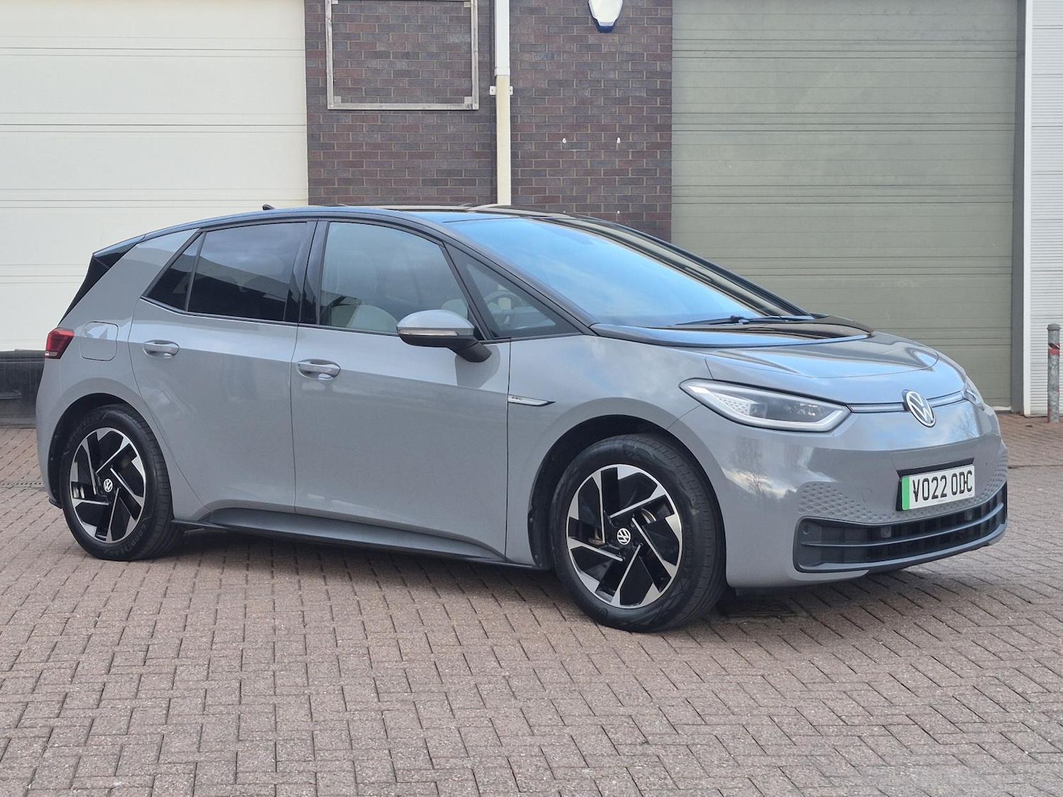 Used Volkswagen ID.3 2022 for sale - 77702864: Photo 2