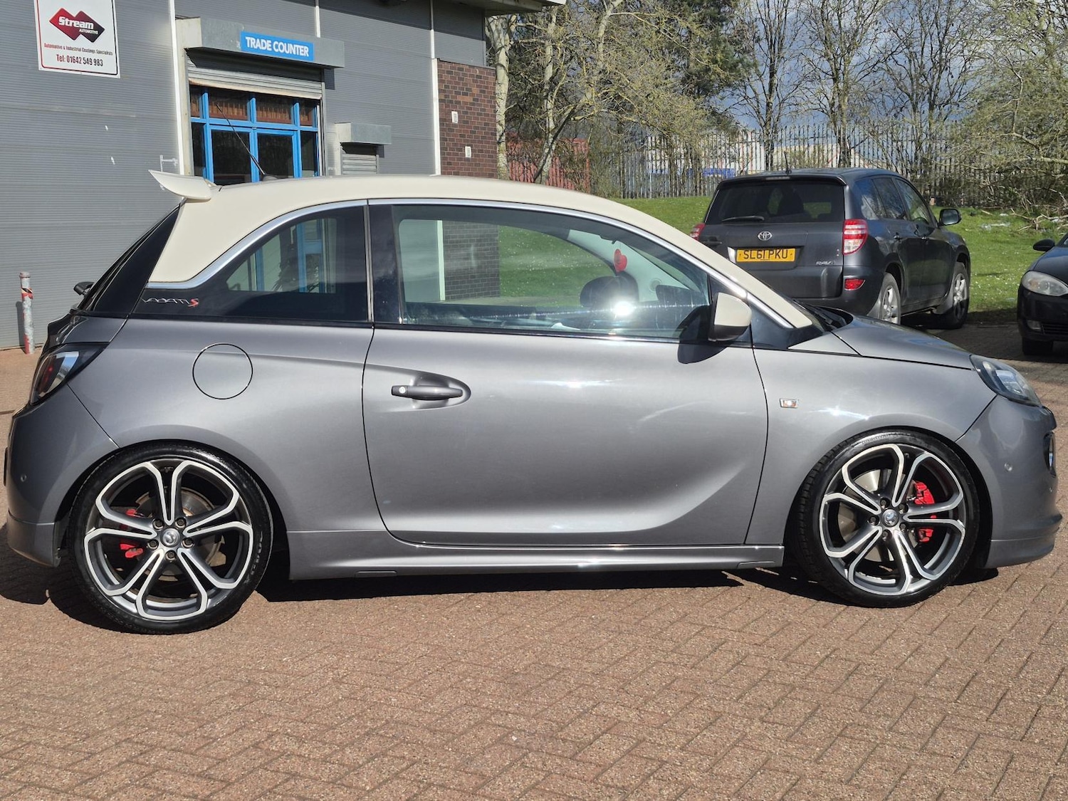Used Vauxhall ADAM 2015 for sale - 78014790: Photo 3