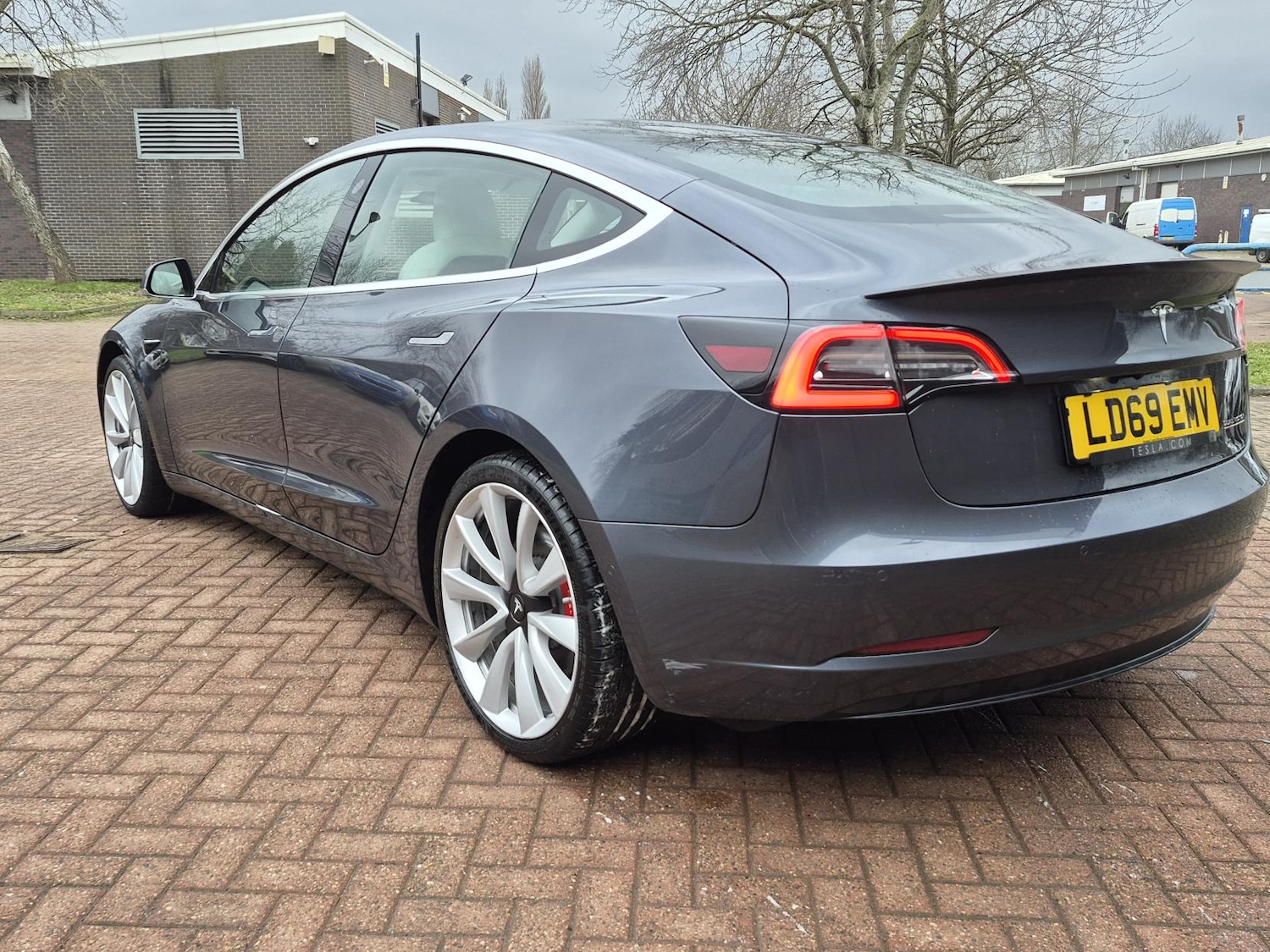 Used Tesla Model 3 2019 for sale - 77367211: Photo 6