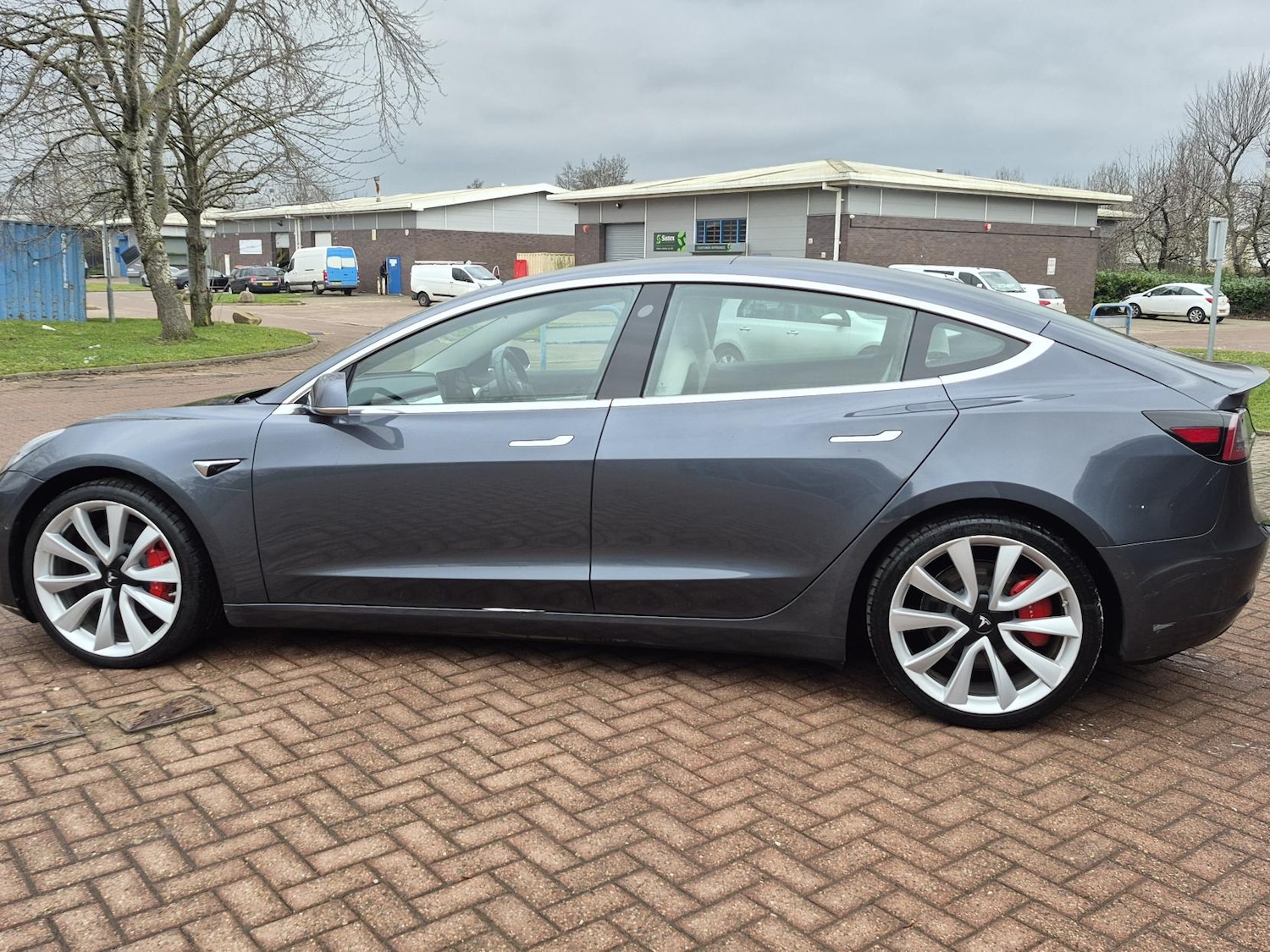 Used Tesla Model 3 2019 for sale - 77367211: Photo 7