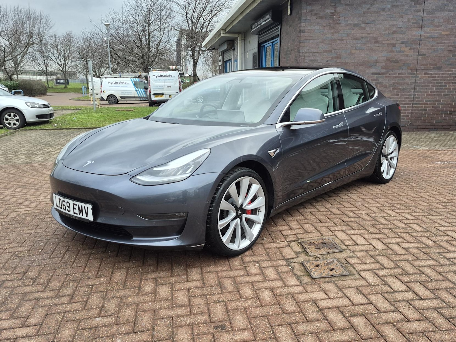 Used Tesla Model 3 2019 for sale - 77367211: Photo 9