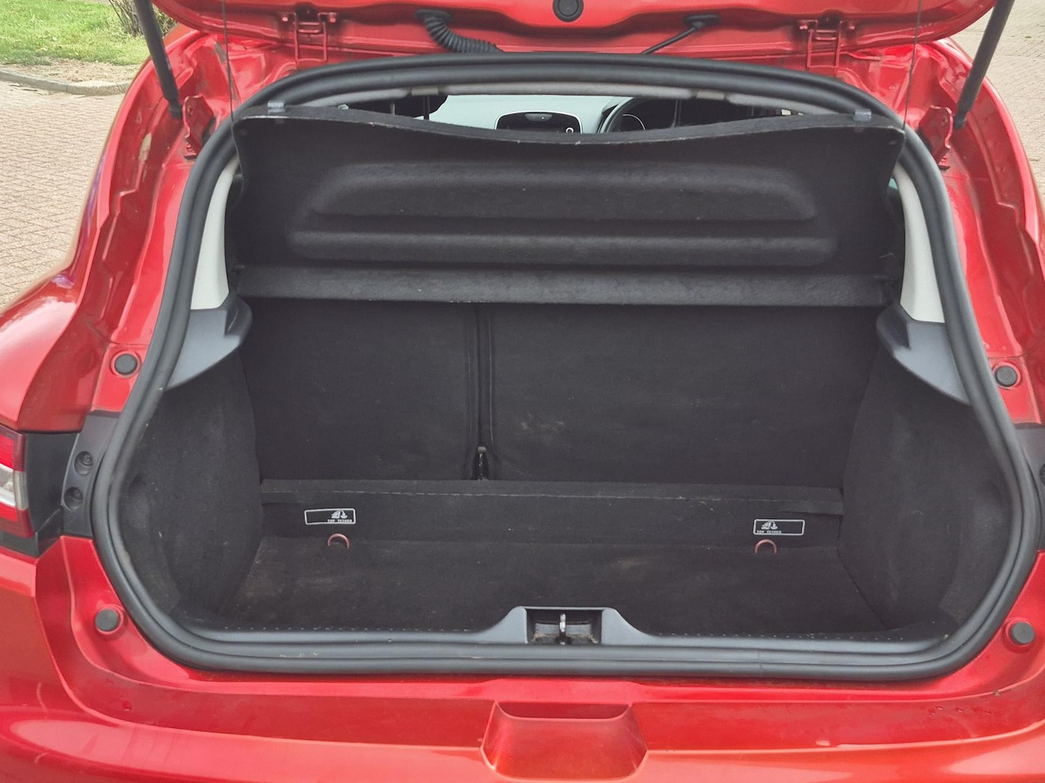 Used Renault Clio 2018 for sale - 76965694: Photo 18