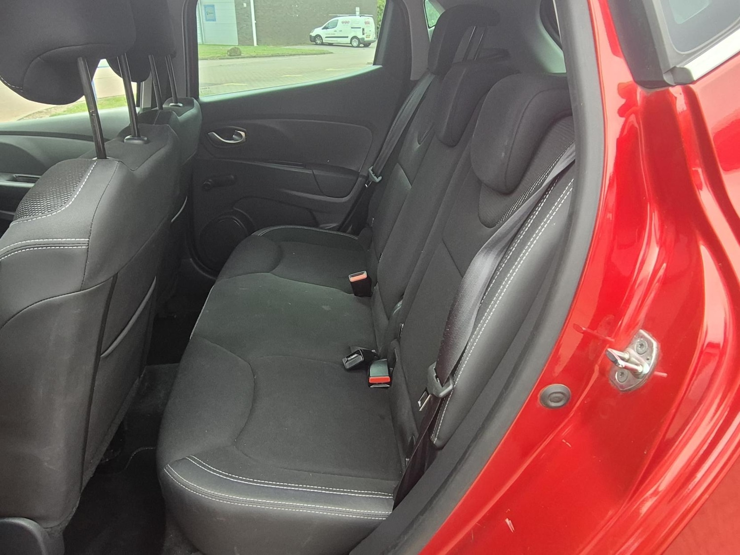 Used Renault Clio 2018 for sale - 76965694: Photo 19