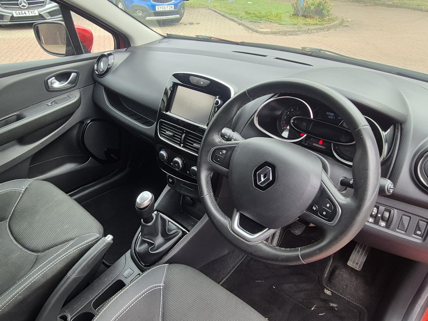 Used Renault Clio 2018 for sale - 76965694: Photo 22
