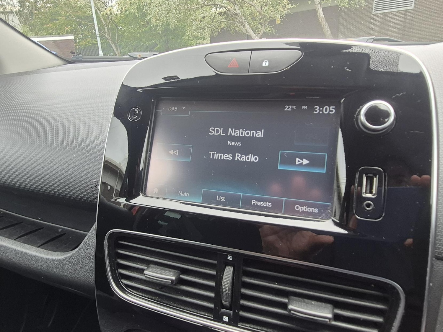 Used Renault Clio 2018 for sale - 76965694: Photo 28