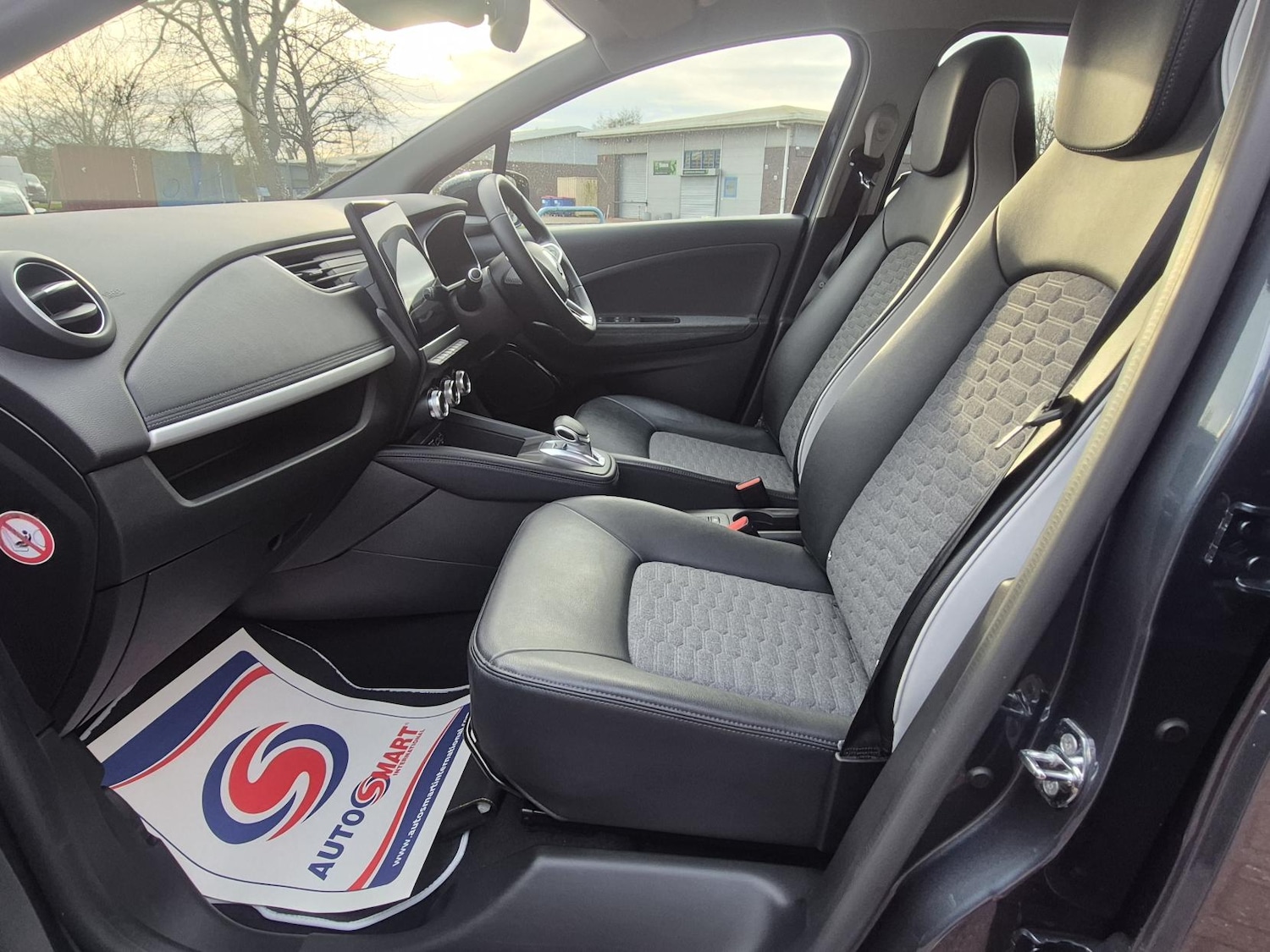 Used Renault Zoe 2021 for sale - 76965700: Photo 14